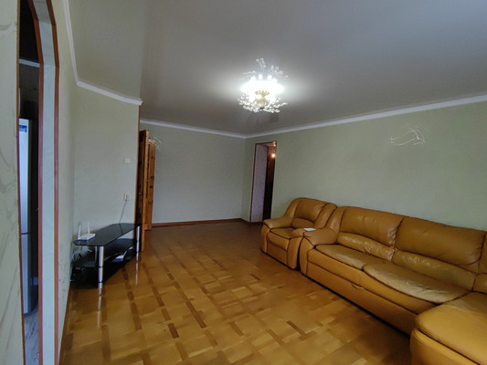 Продам трехкомнатную (3-комн.) квартиру, Гоголя ул, 49, Белореченск г