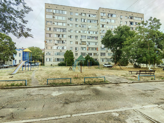 Продам трехкомнатную (3-комн.) квартиру, Гоголя ул, 49, Белореченск г