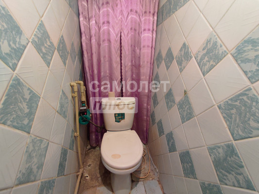 Продам трехкомнатную (3-комн.) квартиру, Стаханова ул, 197, Славянск-на-Кубани г