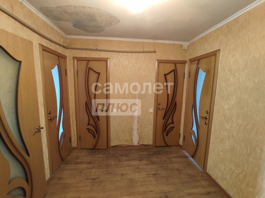 Продам трехкомнатную (3-комн.) квартиру, Стаханова ул, 197, Славянск-на-Кубани г