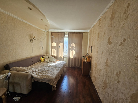 Продам многокомнатную квартиру, Рашида Вагапова ул, 9к78, Казань г