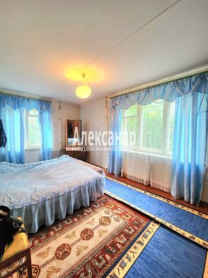 Продам трехкомнатную (3-комн.) квартиру, Советская ул, 12, Кириши г