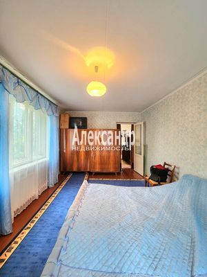 Продам трехкомнатную (3-комн.) квартиру, Советская ул, 12, Кириши г