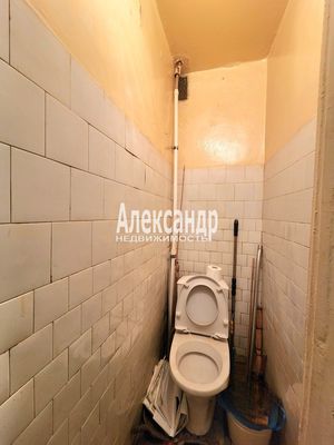 Продам трехкомнатную (3-комн.) квартиру, Советская ул, 12, Кириши г
