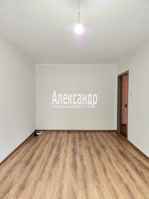 Продам двухкомнатную (2-комн.) квартиру, Волховская наб, 36, Кириши г