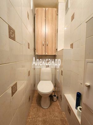 Продам двухкомнатную (2-комн.) квартиру, Волховская наб, 36, Кириши г