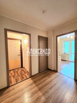 Продам двухкомнатную (2-комн.) квартиру, Волховская наб, 36, Кириши г