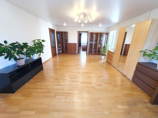 Продам трехкомнатную (3-комн.) квартиру, Будапештская ул, 112Ак2, Санкт-Петербург г