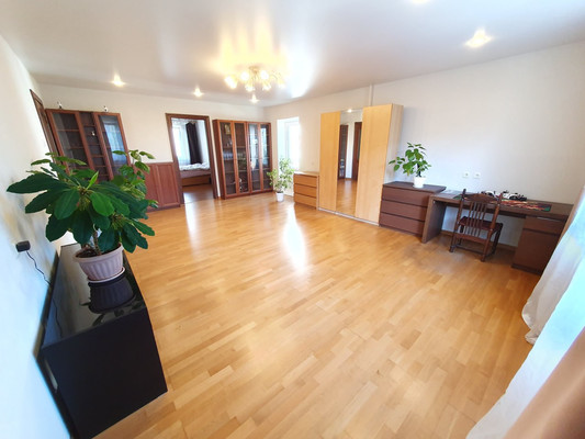 Продам трехкомнатную (3-комн.) квартиру, Будапештская ул, 112Ак2, Санкт-Петербург г