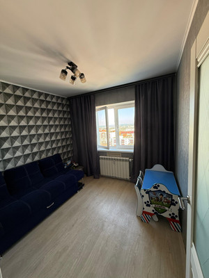 Продам трехкомнатную (3-комн.) квартиру, Баумана ул, 235/4, Иркутск г
