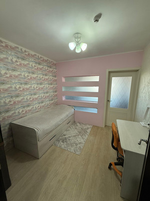 Продам трехкомнатную (3-комн.) квартиру, Баумана ул, 235/4, Иркутск г