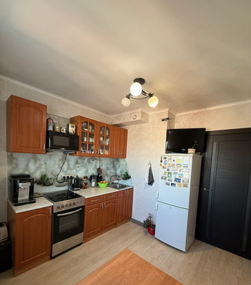 Продам трехкомнатную (3-комн.) квартиру, Баумана ул, 235/4, Иркутск г