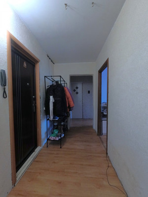 Продам двухкомнатную (2-комн.) квартиру, Весенняя ул, 4, Барнаул г