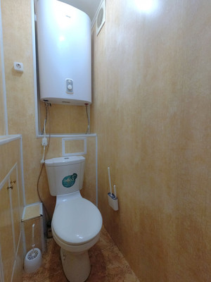 Продам двухкомнатную (2-комн.) квартиру, Весенняя ул, 4, Барнаул г
