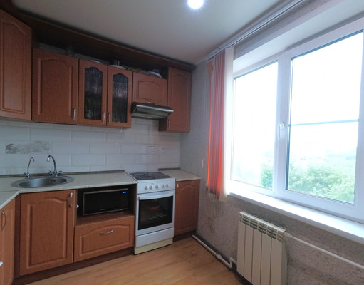 Продам двухкомнатную (2-комн.) квартиру, Весенняя ул, 4, Барнаул г