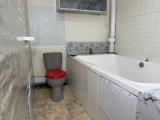 Продам комнату в 5-комн. квартире, Ленина пр-кт, 76, Комсомольск-на-Амуре г