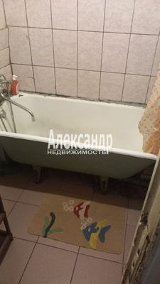 Продам комнату в 3-комн. квартире, Каменноостровский пр-кт, 27, Санкт-Петербург г