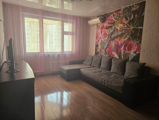 Продам трехкомнатную (3-комн.) квартиру, Ухтомского ул, 2, Малаховка рп