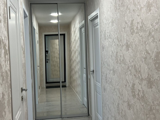 Продам двухкомнатную (2-комн.) квартиру, Куйбышева ул, 47, Калининград г
