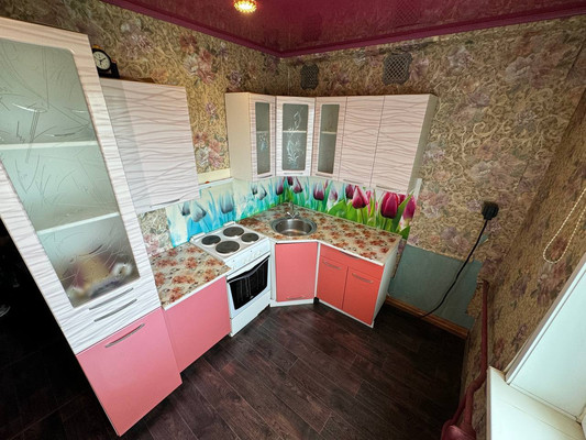 Продам трехкомнатную (3-комн.) квартиру, Октябрьский пр-кт, 3, Амурск г