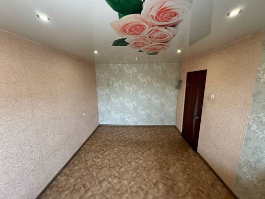 Продам трехкомнатную (3-комн.) квартиру, Октябрьский пр-кт, 3, Амурск г
