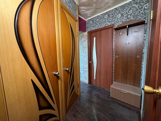 Продам трехкомнатную (3-комн.) квартиру, Октябрьский пр-кт, 3, Амурск г