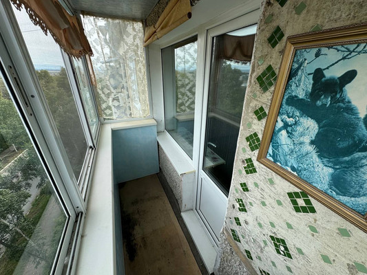 Продам трехкомнатную (3-комн.) квартиру, Октябрьский пр-кт, 3, Амурск г