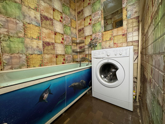 Продам трехкомнатную (3-комн.) квартиру, Октябрьский пр-кт, 3, Амурск г