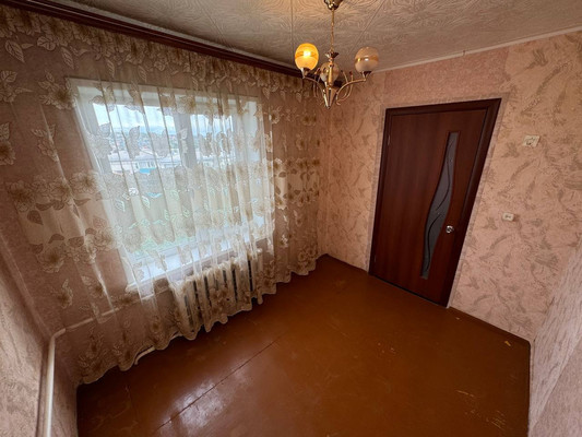 Продам трехкомнатную (3-комн.) квартиру, Октябрьский пр-кт, 3, Амурск г