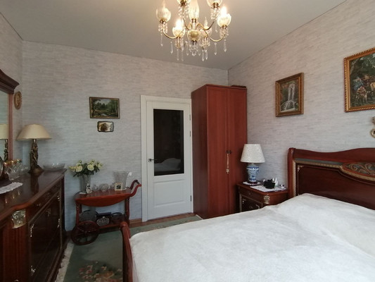 Продам двухкомнатную (2-комн.) квартиру, Шаронова ул, 30, Ишим г