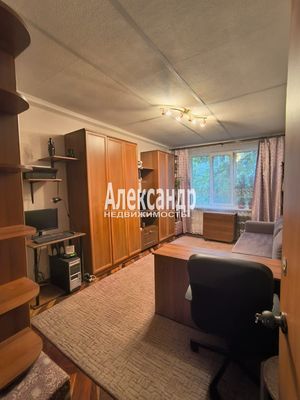 Продам трехкомнатную (3-комн.) квартиру, Шелгунова ул, 26, Санкт-Петербург г