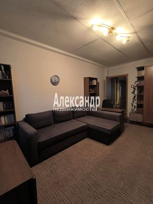 Продам трехкомнатную (3-комн.) квартиру, Шелгунова ул, 26, Санкт-Петербург г