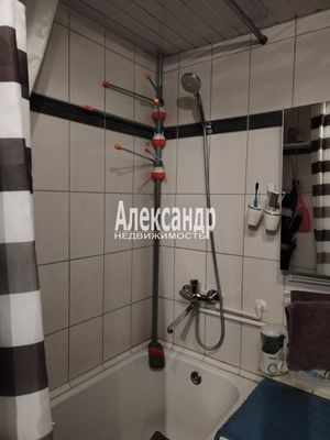 Продам трехкомнатную (3-комн.) квартиру, Шелгунова ул, 26, Санкт-Петербург г