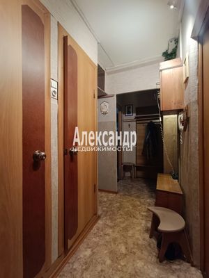 Продам трехкомнатную (3-комн.) квартиру, Шелгунова ул, 26, Санкт-Петербург г
