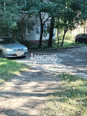 Продам трехкомнатную (3-комн.) квартиру, Шелгунова ул, 26, Санкт-Петербург г
