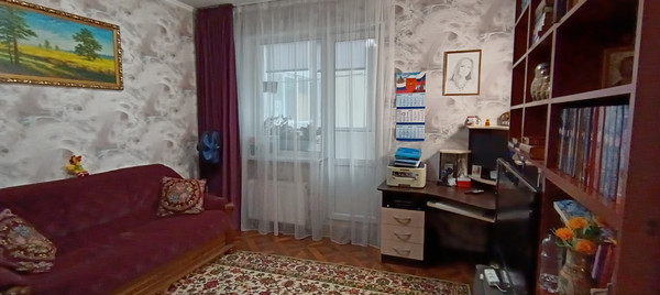 Продам трехкомнатную (3-комн.) квартиру, Ленинский пр-кт, 51А, Санкт-Петербург г
