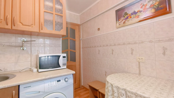 Продам двухкомнатную (2-комн.) квартиру, Яблочкова ул, 31, Астрахань г