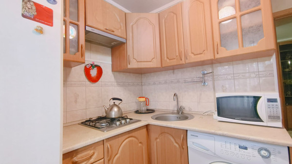 Продам двухкомнатную (2-комн.) квартиру, Яблочкова ул, 31, Астрахань г