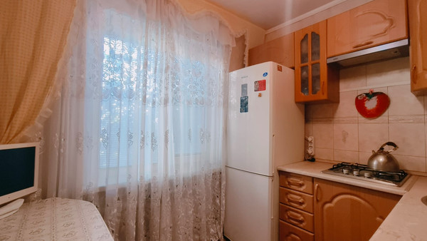 Продам двухкомнатную (2-комн.) квартиру, Яблочкова ул, 31, Астрахань г