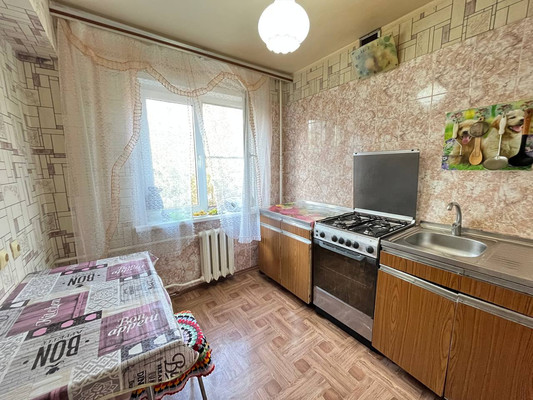Продам двухкомнатную (2-комн.) квартиру, Татищева ул, к9, Астрахань г