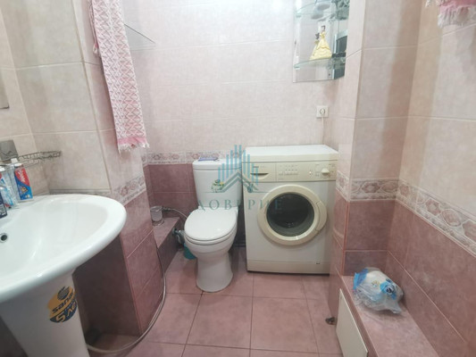 Продам трехкомнатную (3-комн.) квартиру, Кубанская ул, 21к1, Астрахань г