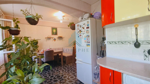 Продам трехкомнатную (3-комн.) квартиру, Кубанская ул, 31к1, Астрахань г
