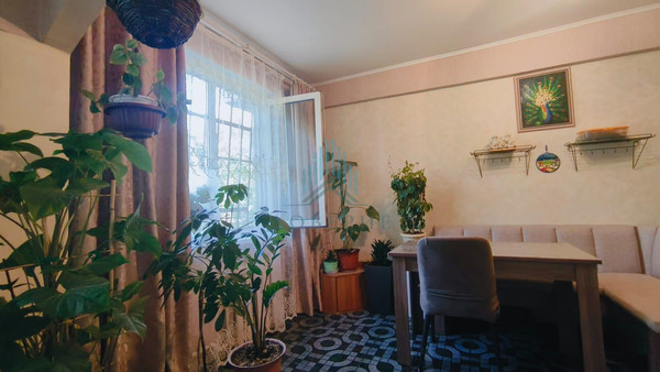 Продам трехкомнатную (3-комн.) квартиру, Кубанская ул, 31к1, Астрахань г
