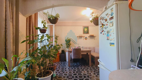 Продам трехкомнатную (3-комн.) квартиру, Кубанская ул, 31к1, Астрахань г