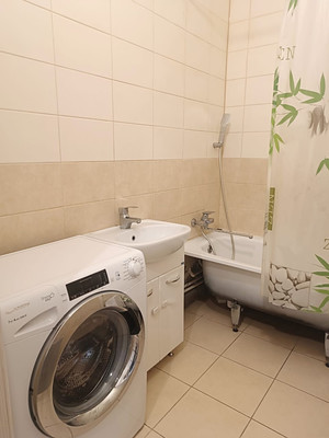 Продам однокомнатную (1-комн.) квартиру, Воронцовский б-р, 11к3, Мурино п