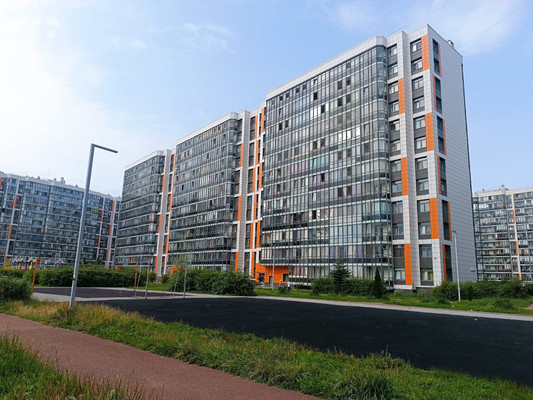 Продам однокомнатную (1-комн.) квартиру, Воронцовский б-р, 11к3, Мурино п