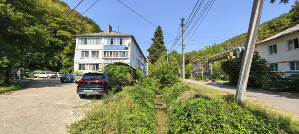 Продам двухкомнатную (2-комн.) квартиру, Школьная ул, 1, Агой с