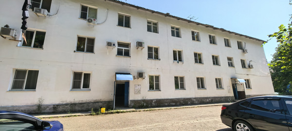 Продам двухкомнатную (2-комн.) квартиру, Школьная ул, 1, Агой с