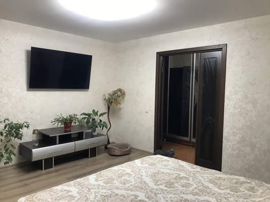 Продам двухкомнатную (2-комн.) квартиру, им. Матэ Залки ул, 7, Симферополь г
