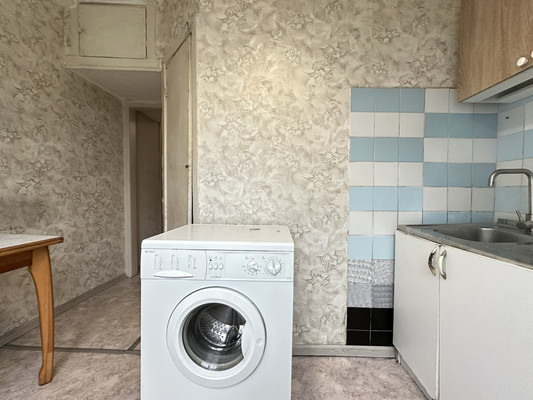 Продам однокомнатную (1-комн.) квартиру, Большевиков пр-кт, 81М, Санкт-Петербург г
